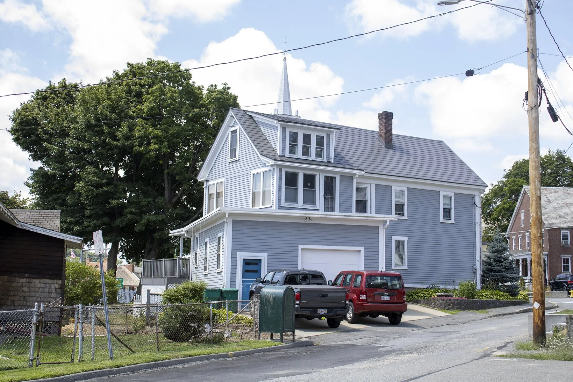 Interlock metal roofing — home 1, view 1